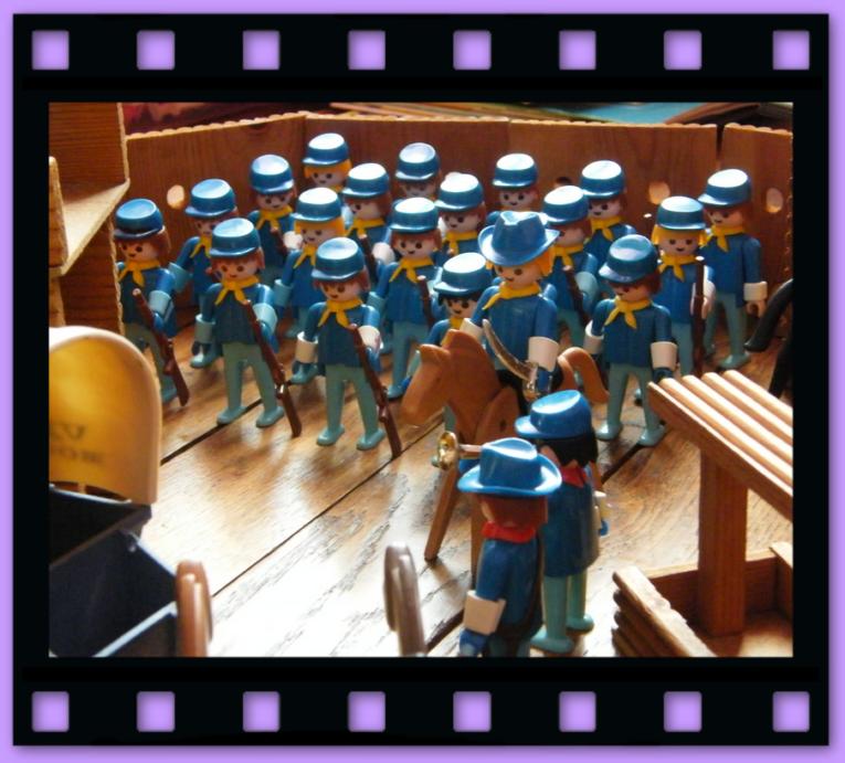 tuniques bleus vintages playmobil